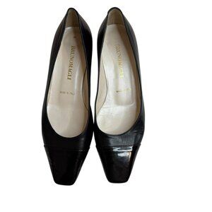 Bruno Magli Black Leather pumps Size 6 Made in Italy Classic Dress Shoes
